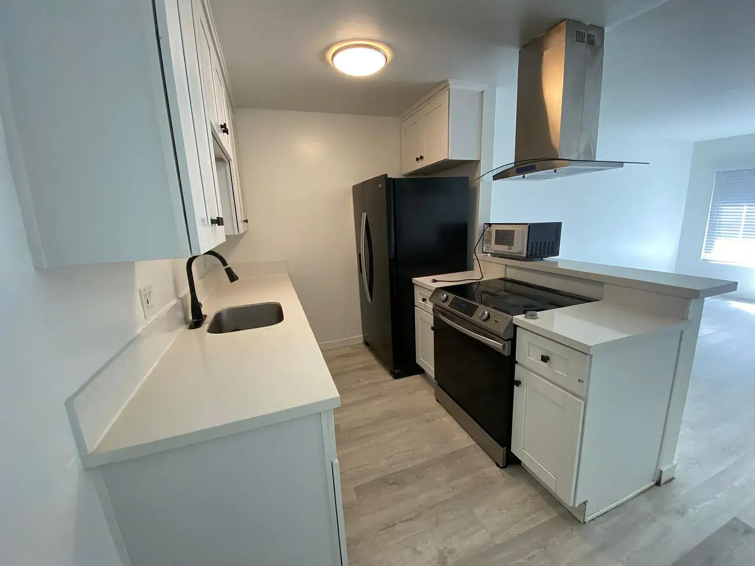 4648ddcbdaa241929be485a8d18be2bf-uncropped_scaled_within_1536_1152